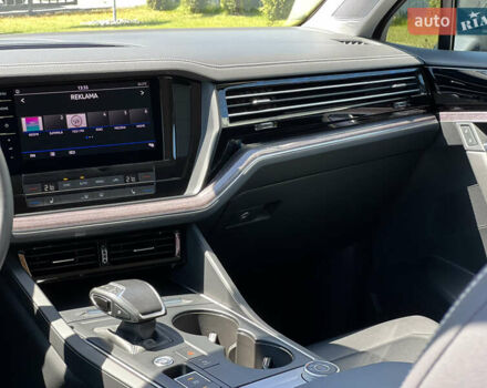 Черный Фольксваген Туарег, объемом двигателя 3 л и пробегом 143 тыс. км за 46000 $, фото 36 на Automoto.ua