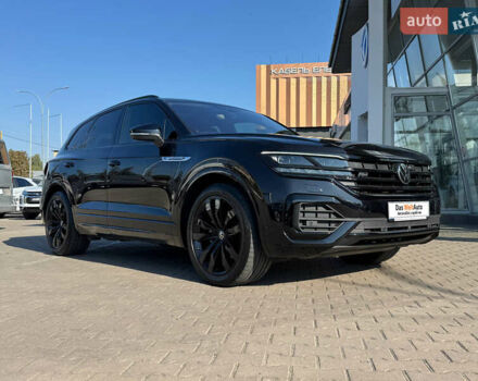 Черный Фольксваген Туарег, объемом двигателя 2.97 л и пробегом 114 тыс. км за 57900 $, фото 2 на Automoto.ua