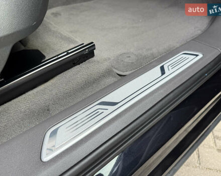 Черный Фольксваген Туарег, объемом двигателя 3 л и пробегом 140 тыс. км за 57999 $, фото 26 на Automoto.ua