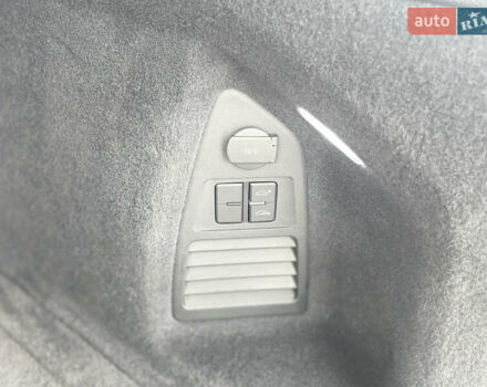 Черный Фольксваген Туарег, объемом двигателя 2.97 л и пробегом 121 тыс. км за 48500 $, фото 21 на Automoto.ua