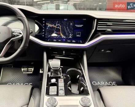 Чорний Фольксваген Туарег, об'ємом двигуна 3 л та пробігом 154 тис. км за 56900 $, фото 34 на Automoto.ua