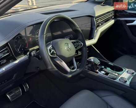 Черный Фольксваген Туарег, объемом двигателя 2.97 л и пробегом 114 тыс. км за 57900 $, фото 14 на Automoto.ua