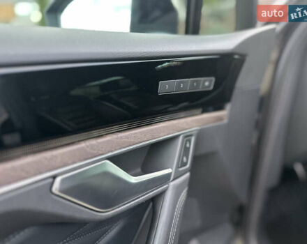 Черный Фольксваген Туарег, объемом двигателя 2.97 л и пробегом 161 тыс. км за 52500 $, фото 45 на Automoto.ua