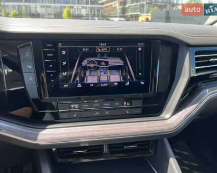 Черный Фольксваген Туарег, объемом двигателя 3 л и пробегом 143 тыс. км за 46000 $, фото 55 на Automoto.ua