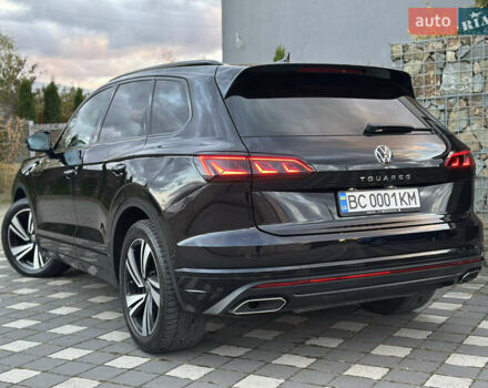 Черный Фольксваген Туарег, объемом двигателя 2.97 л и пробегом 161 тыс. км за 52500 $, фото 16 на Automoto.ua