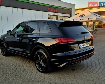 Черный Фольксваген Туарег, объемом двигателя 2.97 л и пробегом 214 тыс. км за 41900 $, фото 1 на Automoto.ua