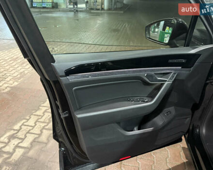 Черный Фольксваген Туарег, объемом двигателя 2.97 л и пробегом 134 тыс. км за 46000 $, фото 18 на Automoto.ua