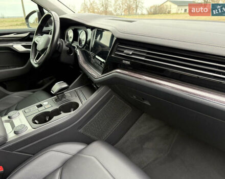 Черный Фольксваген Туарег, объемом двигателя 2.97 л и пробегом 133 тыс. км за 46900 $, фото 15 на Automoto.ua