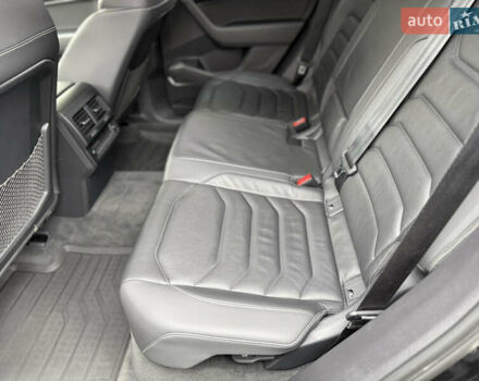 Чорний Фольксваген Туарег, об'ємом двигуна 2.97 л та пробігом 215 тис. км за 39800 $, фото 11 на Automoto.ua