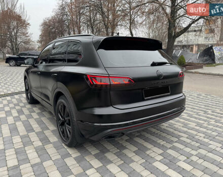 Черный Фольксваген Туарег, объемом двигателя 2.97 л и пробегом 186 тыс. км за 53000 $, фото 10 на Automoto.ua