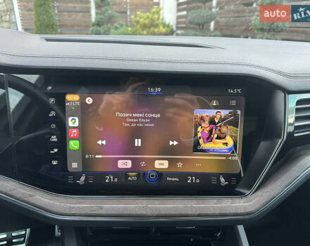 Черный Фольксваген Туарег, объемом двигателя 2.97 л и пробегом 161 тыс. км за 52500 $, фото 59 на Automoto.ua