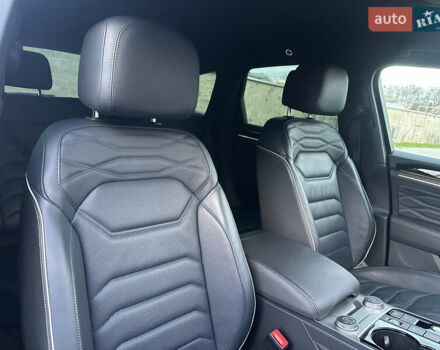 Черный Фольксваген Туарег, объемом двигателя 2.97 л и пробегом 161 тыс. км за 52500 $, фото 70 на Automoto.ua