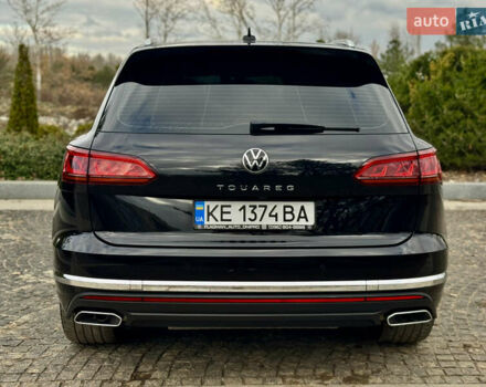 Черный Фольксваген Туарег, объемом двигателя 2.97 л и пробегом 108 тыс. км за 58500 $, фото 10 на Automoto.ua