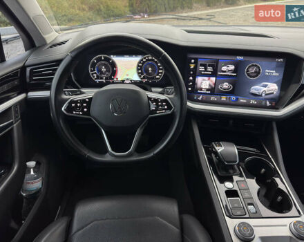 Черный Фольксваген Туарег, объемом двигателя 2.97 л и пробегом 108 тыс. км за 58500 $, фото 25 на Automoto.ua