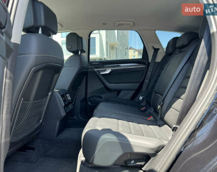 Черный Фольксваген Туарег, объемом двигателя 3 л и пробегом 143 тыс. км за 46000 $, фото 27 на Automoto.ua