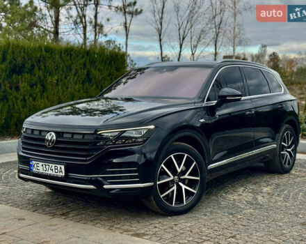Черный Фольксваген Туарег, объемом двигателя 2.97 л и пробегом 108 тыс. км за 58500 $, фото 19 на Automoto.ua