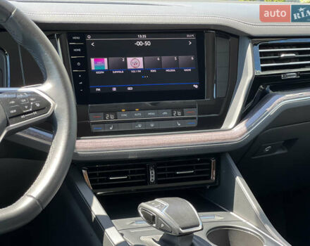 Черный Фольксваген Туарег, объемом двигателя 3 л и пробегом 143 тыс. км за 46000 $, фото 38 на Automoto.ua