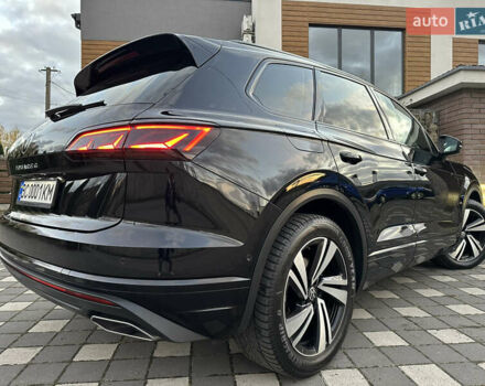 Черный Фольксваген Туарег, объемом двигателя 2.97 л и пробегом 161 тыс. км за 52500 $, фото 35 на Automoto.ua