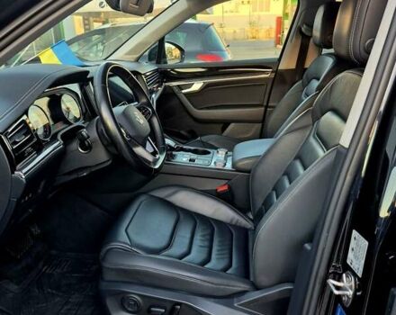 Черный Фольксваген Туарег, объемом двигателя 2.97 л и пробегом 214 тыс. км за 41900 $, фото 4 на Automoto.ua