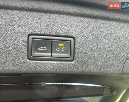 Черный Фольксваген Туарег, объемом двигателя 3 л и пробегом 142 тыс. км за 53700 $, фото 22 на Automoto.ua