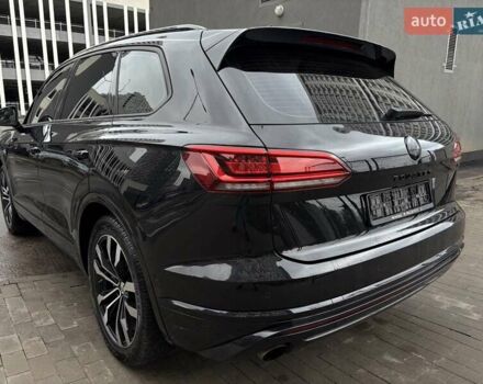 Черный Фольксваген Туарег, объемом двигателя 2.99 л и пробегом 110 тыс. км за 49222 $, фото 12 на Automoto.ua