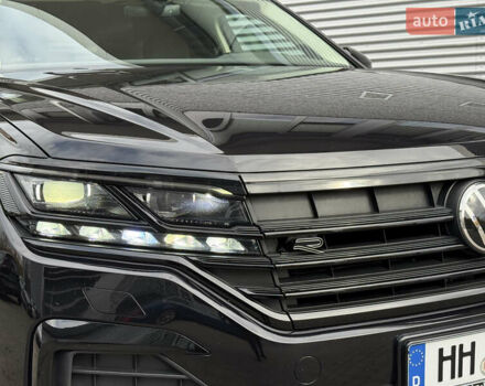 Черный Фольксваген Туарег, объемом двигателя 3 л и пробегом 140 тыс. км за 57999 $, фото 12 на Automoto.ua