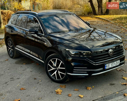 Черный Фольксваген Туарег, объемом двигателя 2.97 л и пробегом 108 тыс. км за 58500 $, фото 1 на Automoto.ua