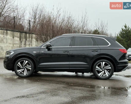 Черный Фольксваген Туарег, объемом двигателя 3 л и пробегом 148 тыс. км за 57500 $, фото 17 на Automoto.ua