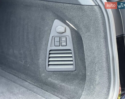 Черный Фольксваген Туарег, объемом двигателя 3 л и пробегом 143 тыс. км за 46000 $, фото 70 на Automoto.ua