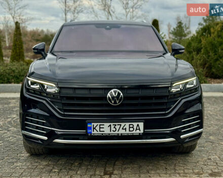 Черный Фольксваген Туарег, объемом двигателя 2.97 л и пробегом 108 тыс. км за 58500 $, фото 13 на Automoto.ua