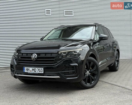 Черный Фольксваген Туарег, объемом двигателя 3 л и пробегом 140 тыс. км за 57999 $, фото 2 на Automoto.ua