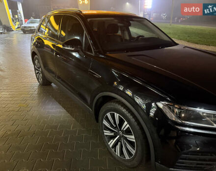 Черный Фольксваген Туарег, объемом двигателя 2.97 л и пробегом 134 тыс. км за 46000 $, фото 1 на Automoto.ua