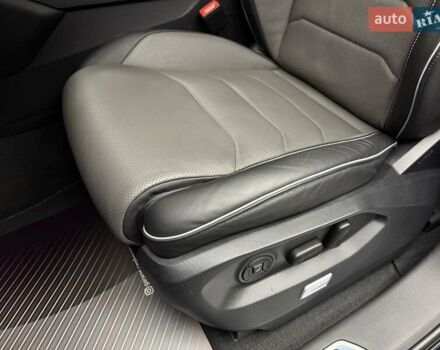 Чорний Фольксваген Туарег, об'ємом двигуна 3 л та пробігом 154 тис. км за 56900 $, фото 28 на Automoto.ua