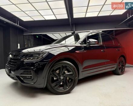 Чорний Фольксваген Туарег, об'ємом двигуна 3 л та пробігом 154 тис. км за 56900 $, фото 4 на Automoto.ua