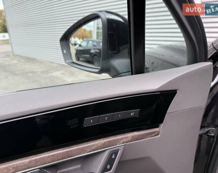 Черный Фольксваген Туарег, объемом двигателя 3 л и пробегом 140 тыс. км за 57999 $, фото 59 на Automoto.ua