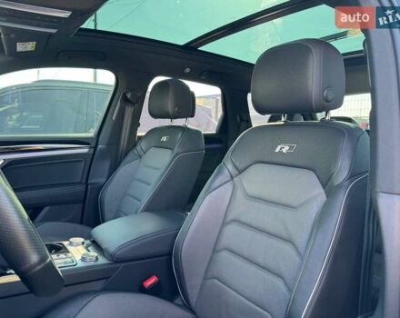 Черный Фольксваген Туарег, объемом двигателя 2.97 л и пробегом 114 тыс. км за 57900 $, фото 12 на Automoto.ua