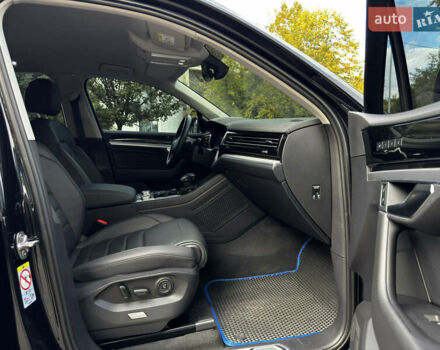 Чорний Фольксваген Туарег, об'ємом двигуна 2.97 л та пробігом 108 тис. км за 57800 $, фото 25 на Automoto.ua