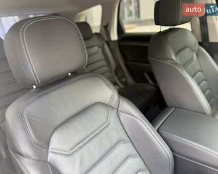 Чорний Фольксваген Туарег, об'ємом двигуна 2.99 л та пробігом 101 тис. км за 49400 $, фото 26 на Automoto.ua