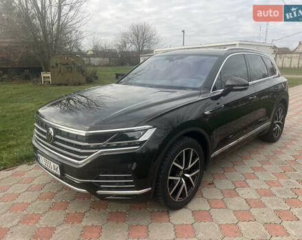 Черный Фольксваген Туарег, объемом двигателя 3 л и пробегом 142 тыс. км за 53700 $, фото 2 на Automoto.ua