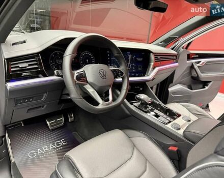 Чорний Фольксваген Туарег, об'ємом двигуна 3 л та пробігом 154 тис. км за 56900 $, фото 29 на Automoto.ua