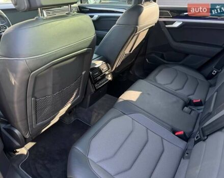 Черный Фольксваген Туарег, объемом двигателя 2.97 л и пробегом 114 тыс. км за 57900 $, фото 6 на Automoto.ua