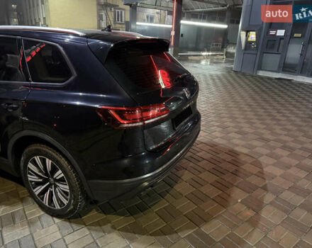 Черный Фольксваген Туарег, объемом двигателя 2.97 л и пробегом 134 тыс. км за 46000 $, фото 13 на Automoto.ua