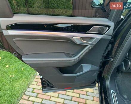 Чорний Фольксваген Туарег, об'ємом двигуна 2.97 л та пробігом 105 тис. км за 61500 $, фото 73 на Automoto.ua