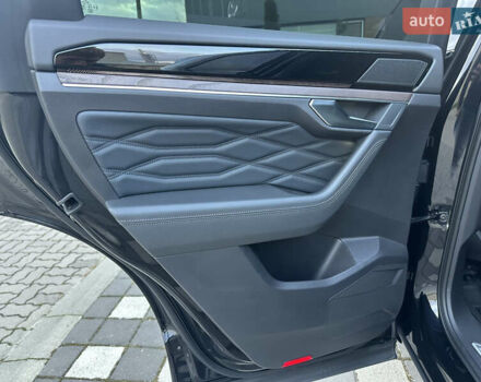 Черный Фольксваген Туарег, объемом двигателя 2.97 л и пробегом 161 тыс. км за 52500 $, фото 75 на Automoto.ua