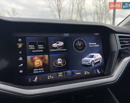 Черный Фольксваген Туарег, объемом двигателя 2.97 л и пробегом 108 тыс. км за 58500 $, фото 60 на Automoto.ua