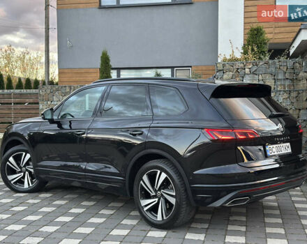 Черный Фольксваген Туарег, объемом двигателя 2.97 л и пробегом 161 тыс. км за 52500 $, фото 14 на Automoto.ua