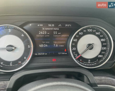 Черный Фольксваген Туарег, объемом двигателя 2.97 л и пробегом 121 тыс. км за 48500 $, фото 6 на Automoto.ua