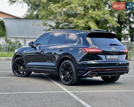 Черный Фольксваген Туарег, объемом двигателя 3 л и пробегом 171 тыс. км за 51999 $, фото 2 на Automoto.ua