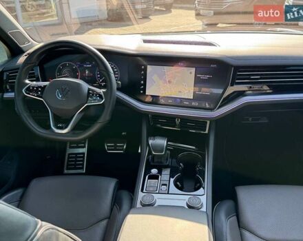 Черный Фольксваген Туарег, объемом двигателя 2.97 л и пробегом 114 тыс. км за 57900 $, фото 18 на Automoto.ua