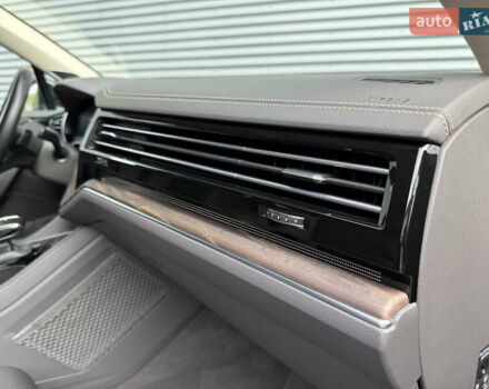 Черный Фольксваген Туарег, объемом двигателя 3 л и пробегом 140 тыс. км за 57999 $, фото 25 на Automoto.ua